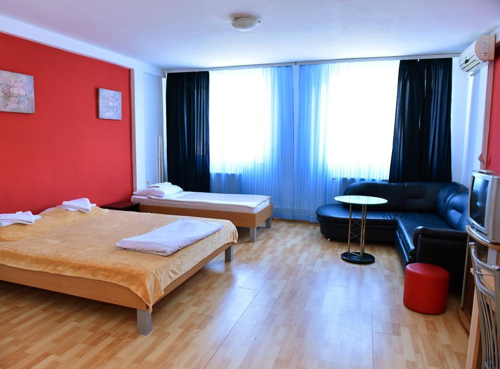 Hostel Milkaza Novi Sad Eksteriør billede