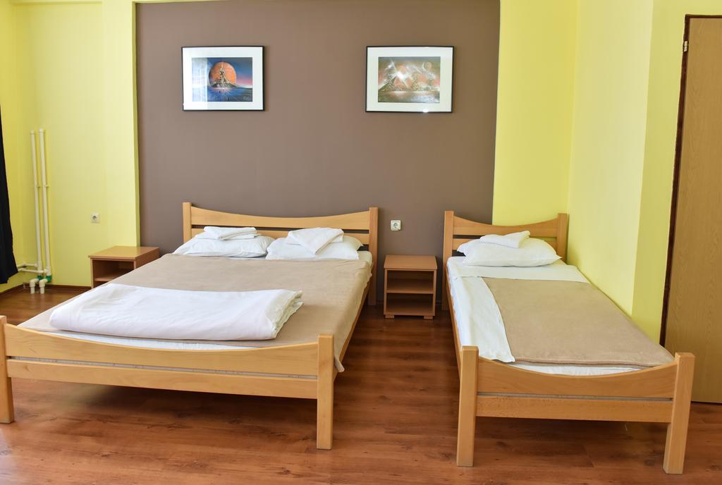 Hostel Milkaza Novi Sad Eksteriør billede