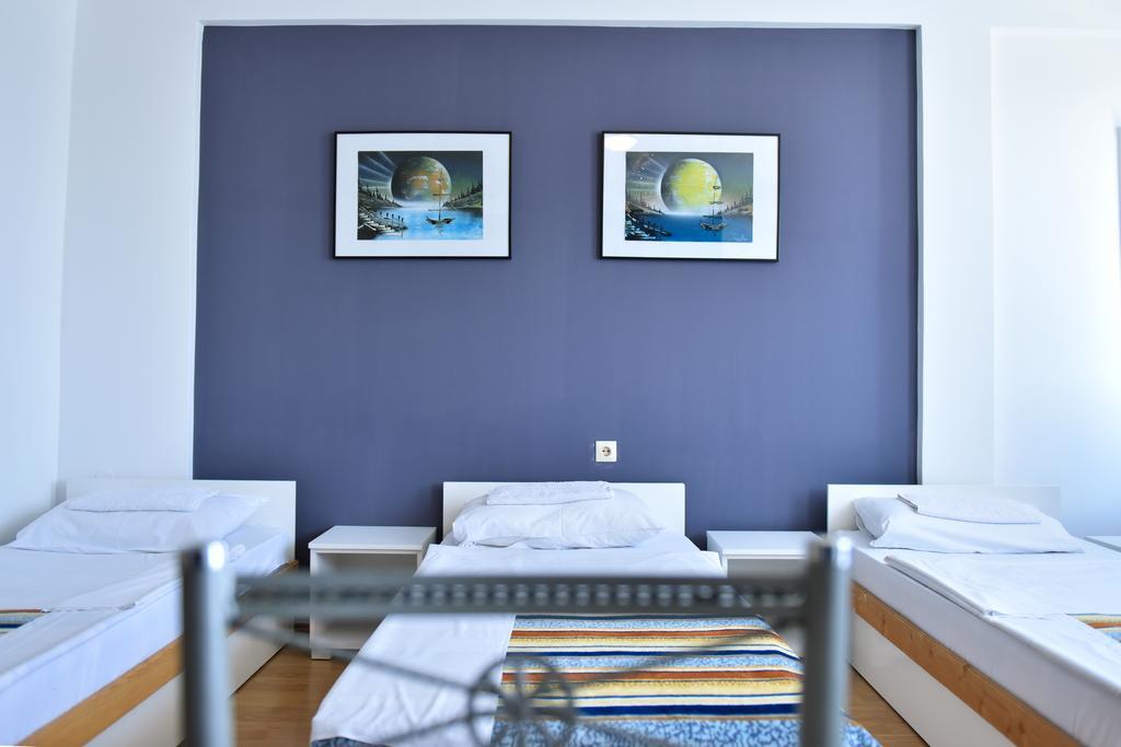 Hostel Milkaza Novi Sad Eksteriør billede