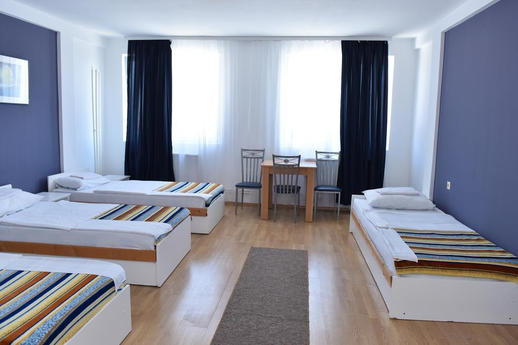 Hostel Milkaza Novi Sad Eksteriør billede