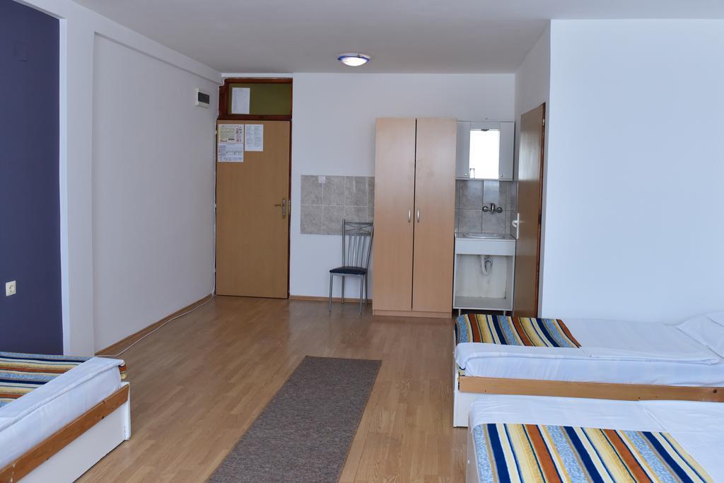 Hostel Milkaza Novi Sad Eksteriør billede
