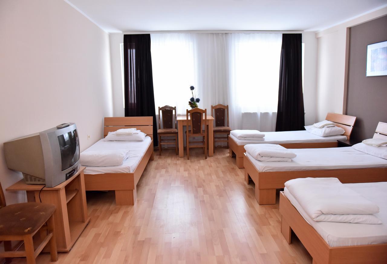 Hostel Milkaza Novi Sad Eksteriør billede