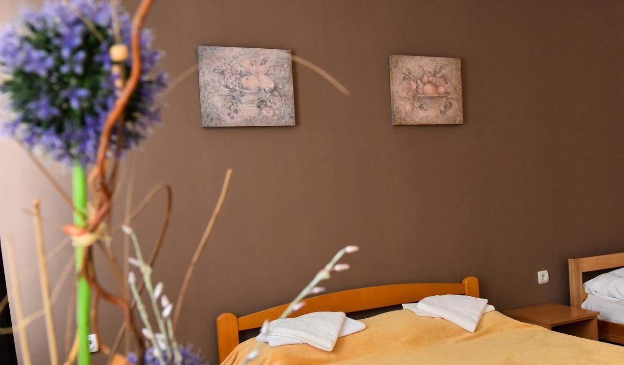 Hostel Milkaza Novi Sad Eksteriør billede