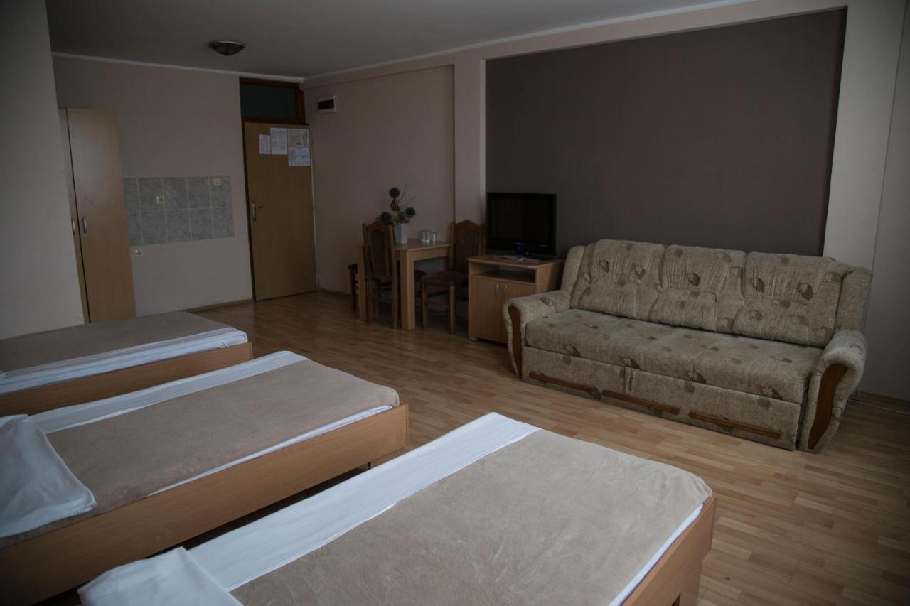 Hostel Milkaza Novi Sad Eksteriør billede