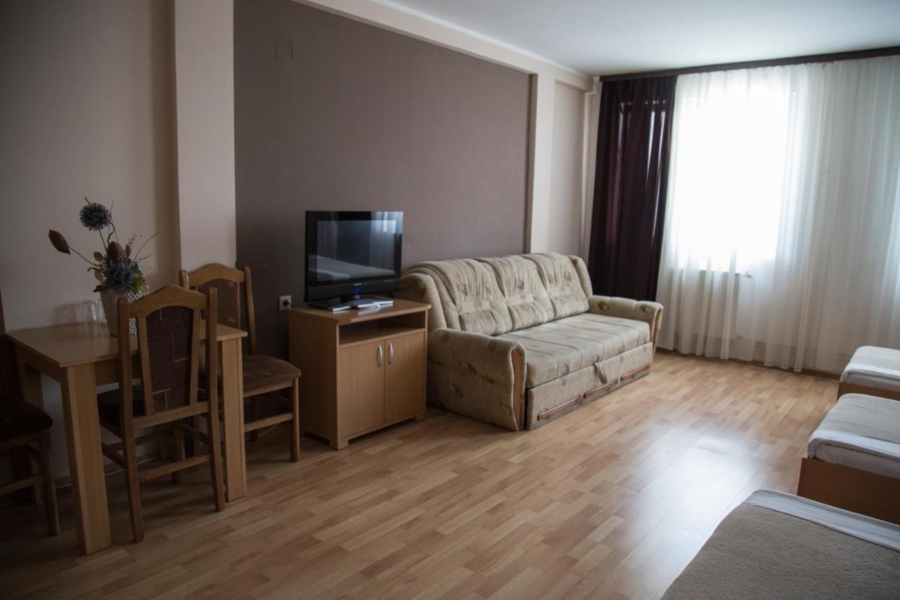 Hostel Milkaza Novi Sad Eksteriør billede