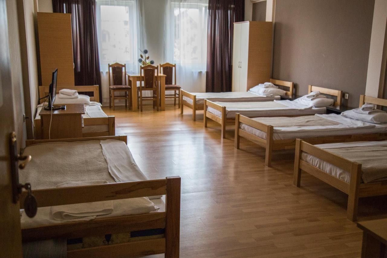 Hostel Milkaza Novi Sad Eksteriør billede