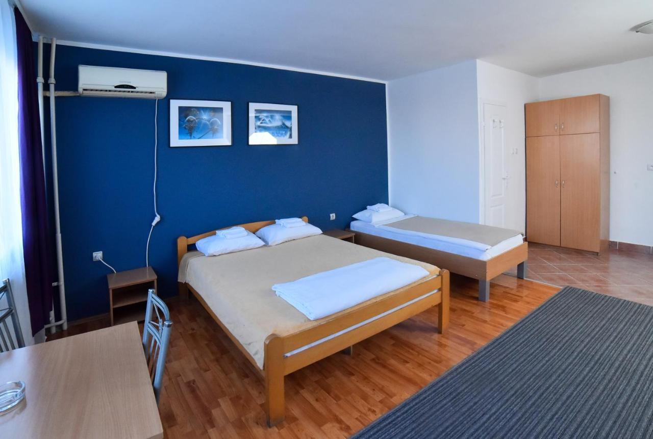 Hostel Milkaza Novi Sad Eksteriør billede